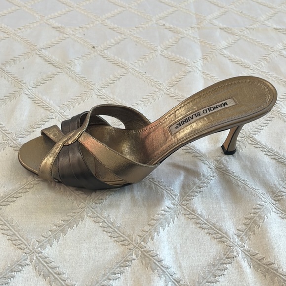 Manolo Blahnik metallic heels - Picture 2 of 6